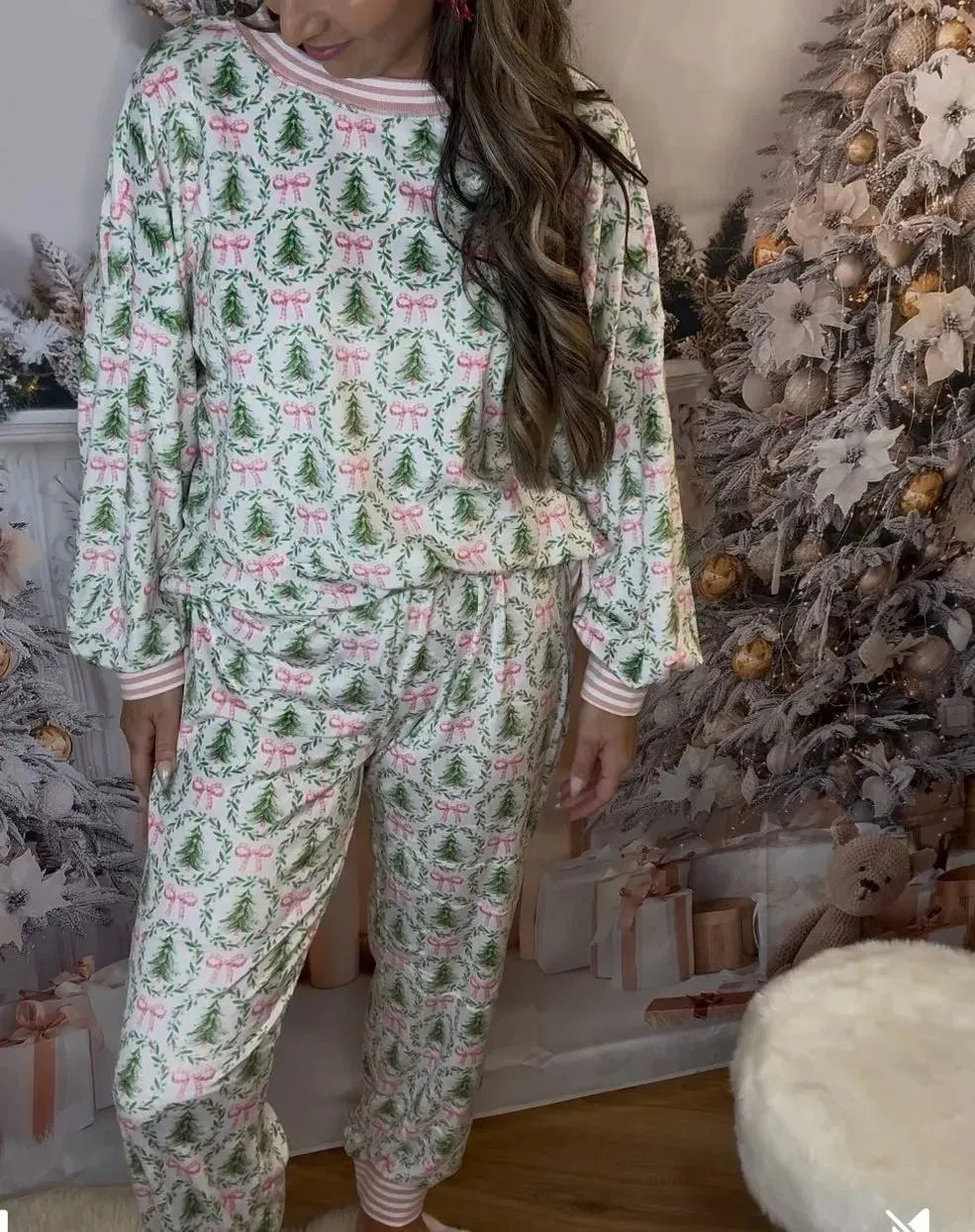 🎄Christmas Trees and Bows Pajama Set