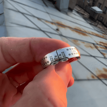 ✨Spinning Subway Train Ring