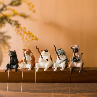 5-Piece Mini Resin Cat Figurines - Cute Cartoon Desk Decor
