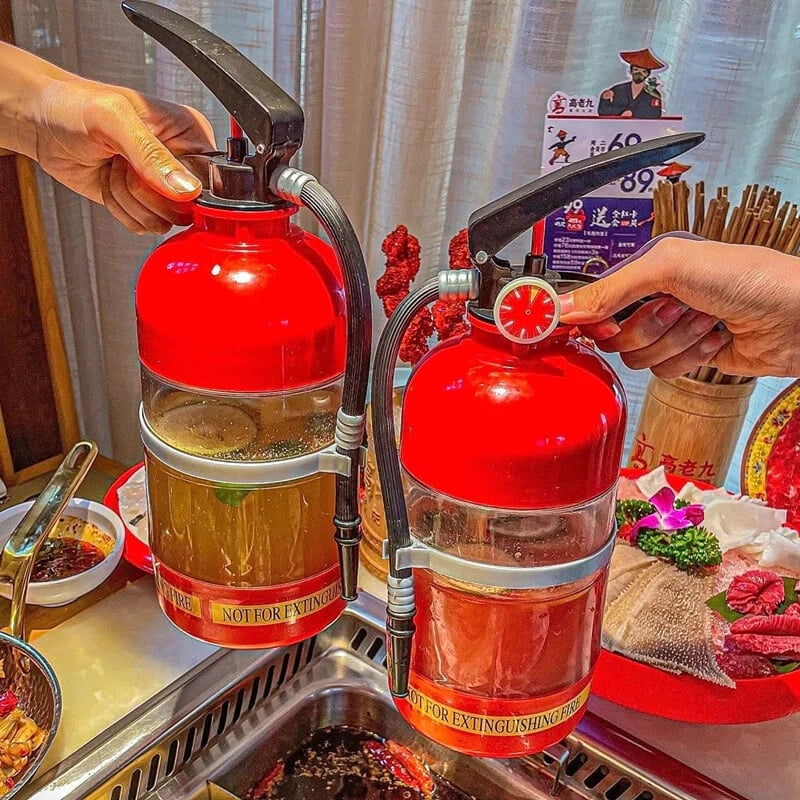 🧯Fire Extinguisher Beer Tub capacity, hand‑press dispenser. Unique design, keeps drinks fresh. Perfect for football parties & garden gatherings. 🏆⚽