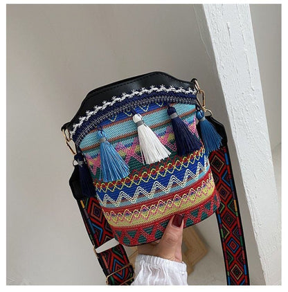 Handmade Native American Handbags🧵