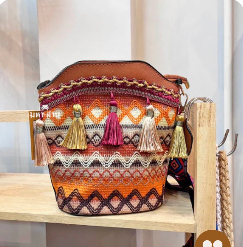 Handmade Native American Handbags🧵
