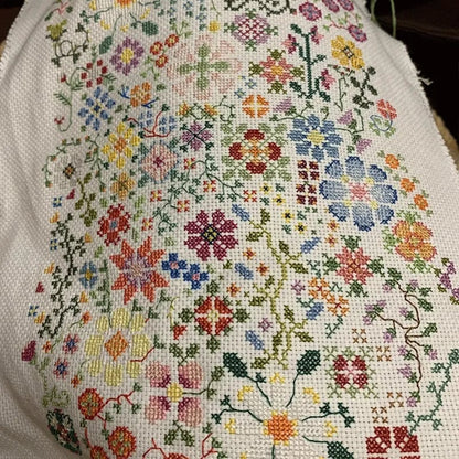 🌸Bloom a Day Cross Stitch Set