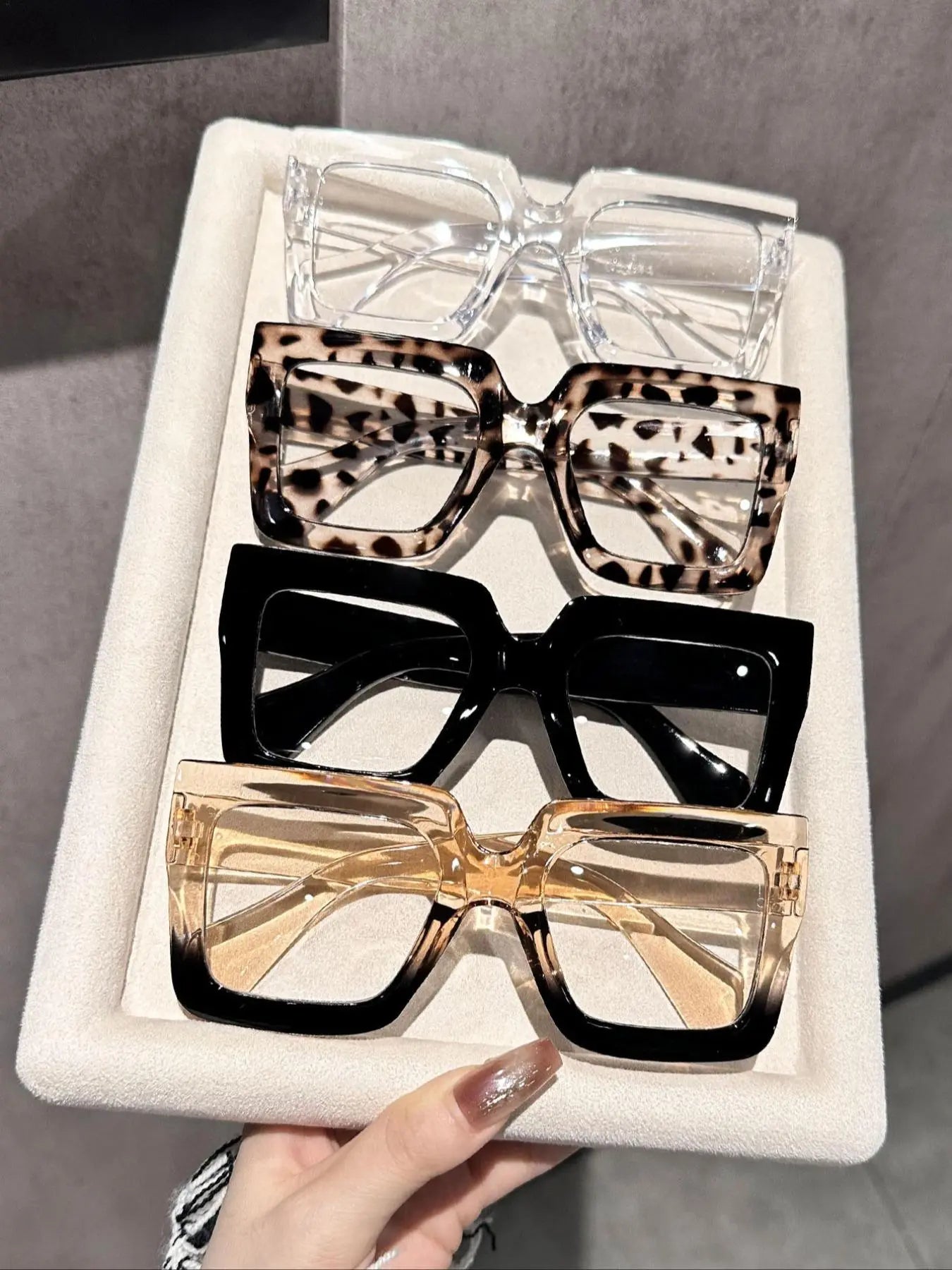 Unisex Leopard Pattern Eyeglasses - Trendy Casual Style