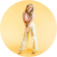 Chloe, Minimal Glam Content Creator