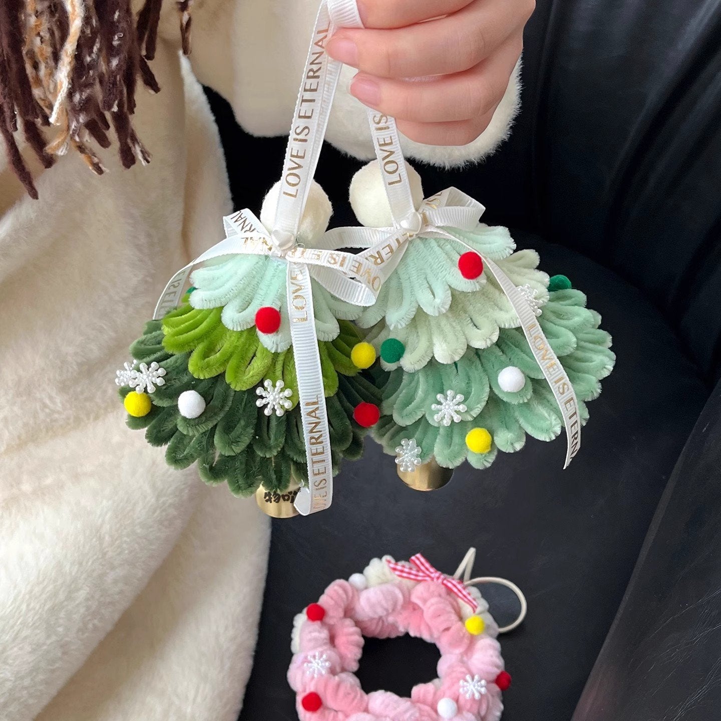 DIY Twist-Tie Christmas Tree & Wreath Kit - Handmake Your Cozy Holiday Magic