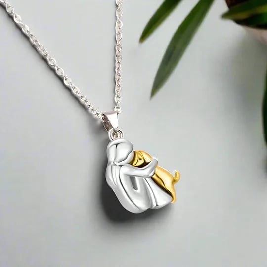 Necklace with pendant "Hug"