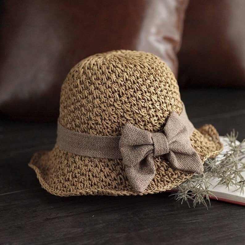 ✨Straw Hat with Retro Bow – Foldable & Breathable for Summer
