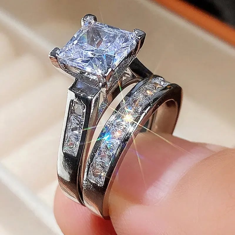 🔥✨2-Piece Set Fashion Sparkling Cubic Zirconia Rings