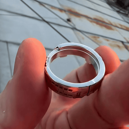✨Spinning Subway Train Ring