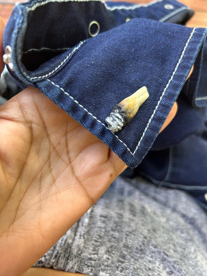 🚬 Burned Cigarette Butt Brooch