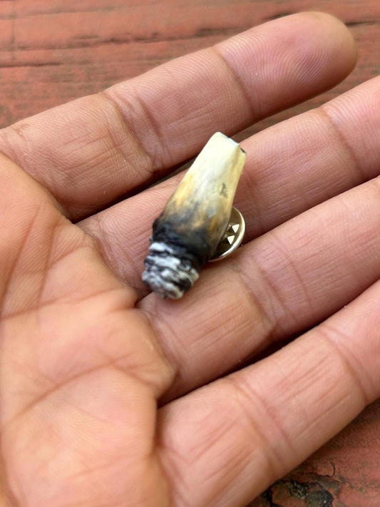 🚬 Burned Cigarette Butt Brooch