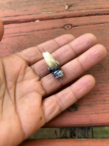 🚬 Burned Cigarette Butt Brooch