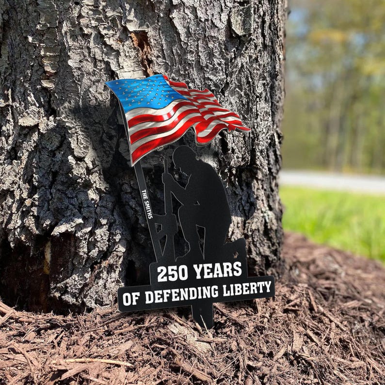 Celebrate 250 years of liberty with our expertly crafted Printed Metal Garden Stake