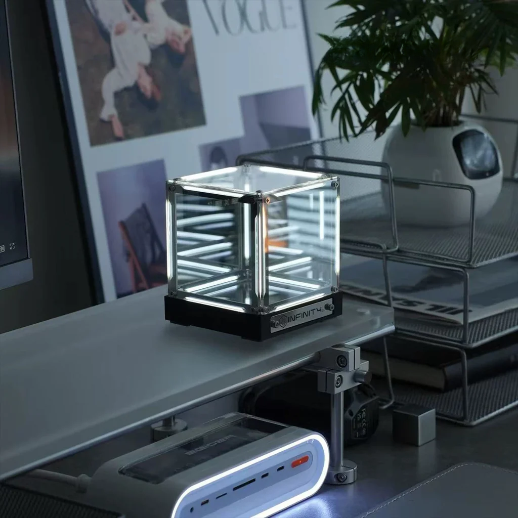 Creative 4D Infinite Space Abyss Night Light